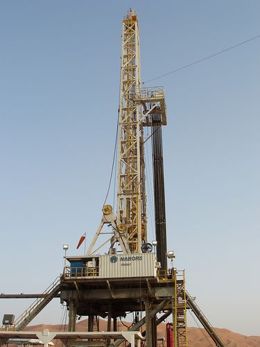 2008年天傳所為naborse制造的zj70db石油鉆機電控系統在沙特運行.jpg