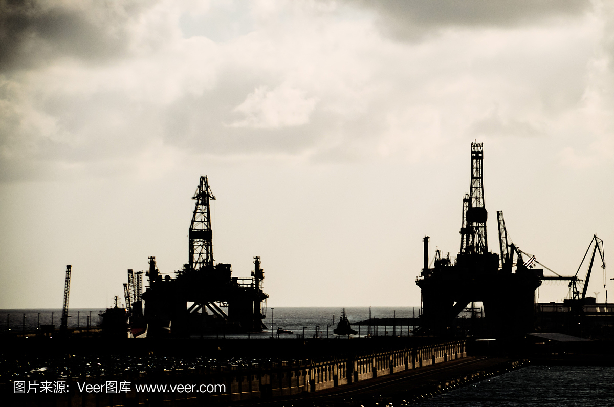 石油鉆機外形